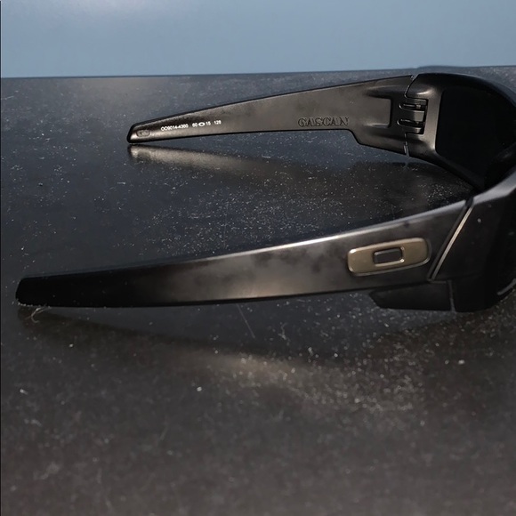 OAKLEY BLACK SUNGLASSES - Picture 4 of 7